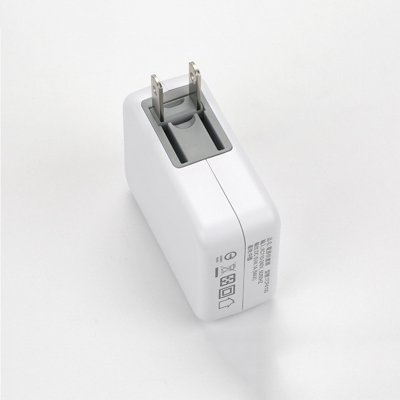 USB หรือ Type C เครื่องชาร์จโทรศัพท์มือถือ Universal Rapid 50HZ 60HZ