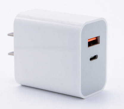 เครื่องชาร์จโทรศัพท์มือถือแบบพกพาสากลอย่างรวดเร็ว 5W 12W 18W 20W 30W 40W 66W