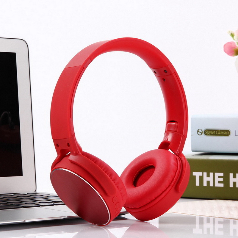 หูฟังสายไร้สาย Over-ear มาพร้อมกับไมโครโฟนในตัว น้ําหนักเบาสําหรับการผจญภัยประจําวันของคุณ