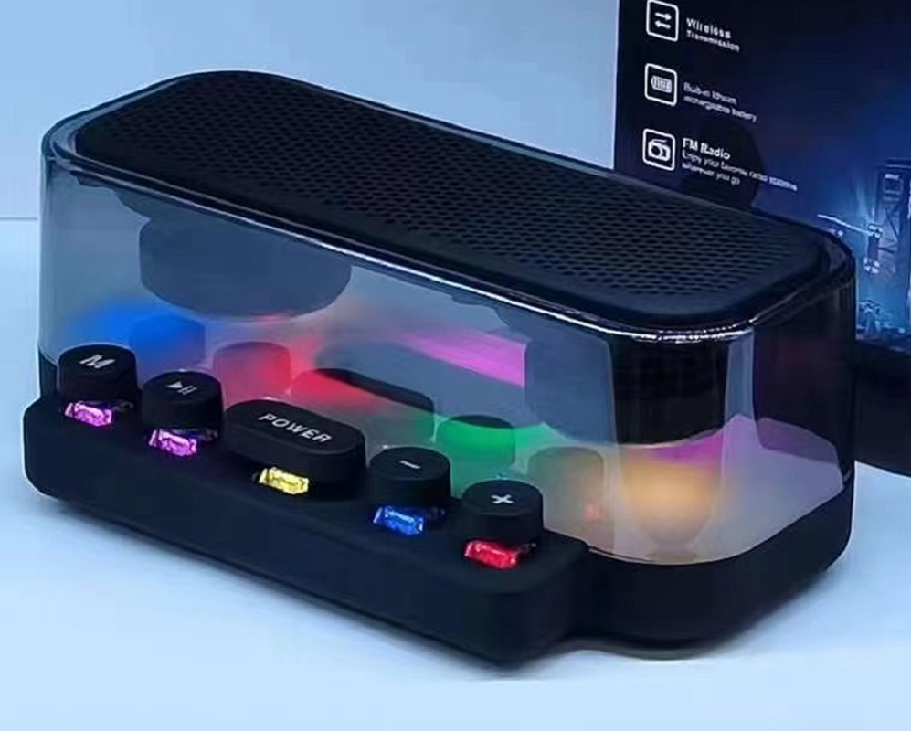 10W พลังงาน สีดํา สเปคเกอร์ Bluetooth ด้วยแบตเตอรี่ 2400mAh/1200mAh/800mAh รองรับการเล่น TF / FM และการ์ดความจํา 32GB